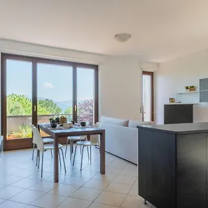 Apartment By The Lake - Centro Storico, Desenzano del Garda