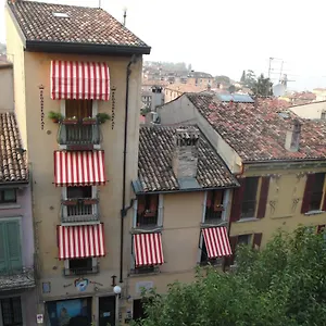 Bed & Breakfast The Tower Of The Old King, Desenzano del Garda