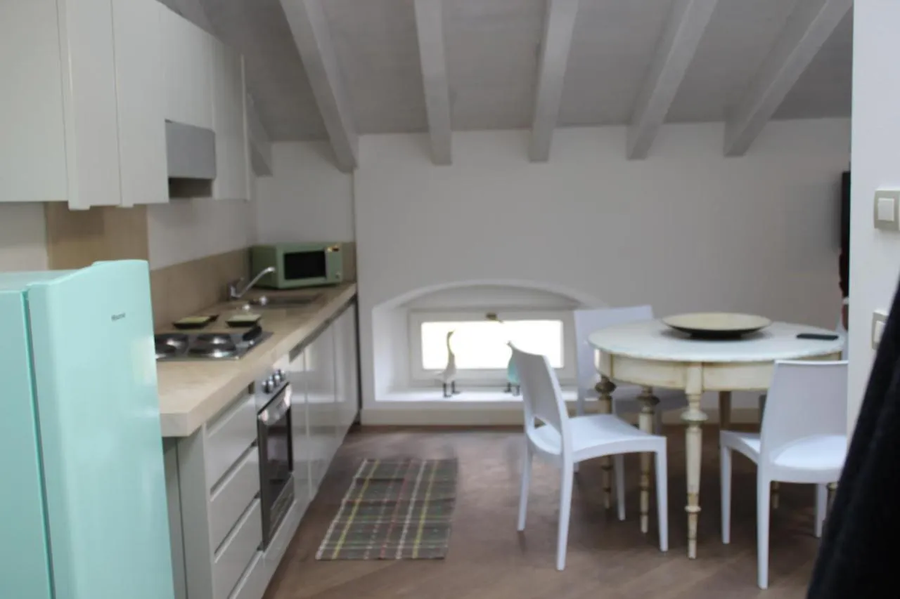 Mansarda Di Alice Apartment Desenzano del Garda