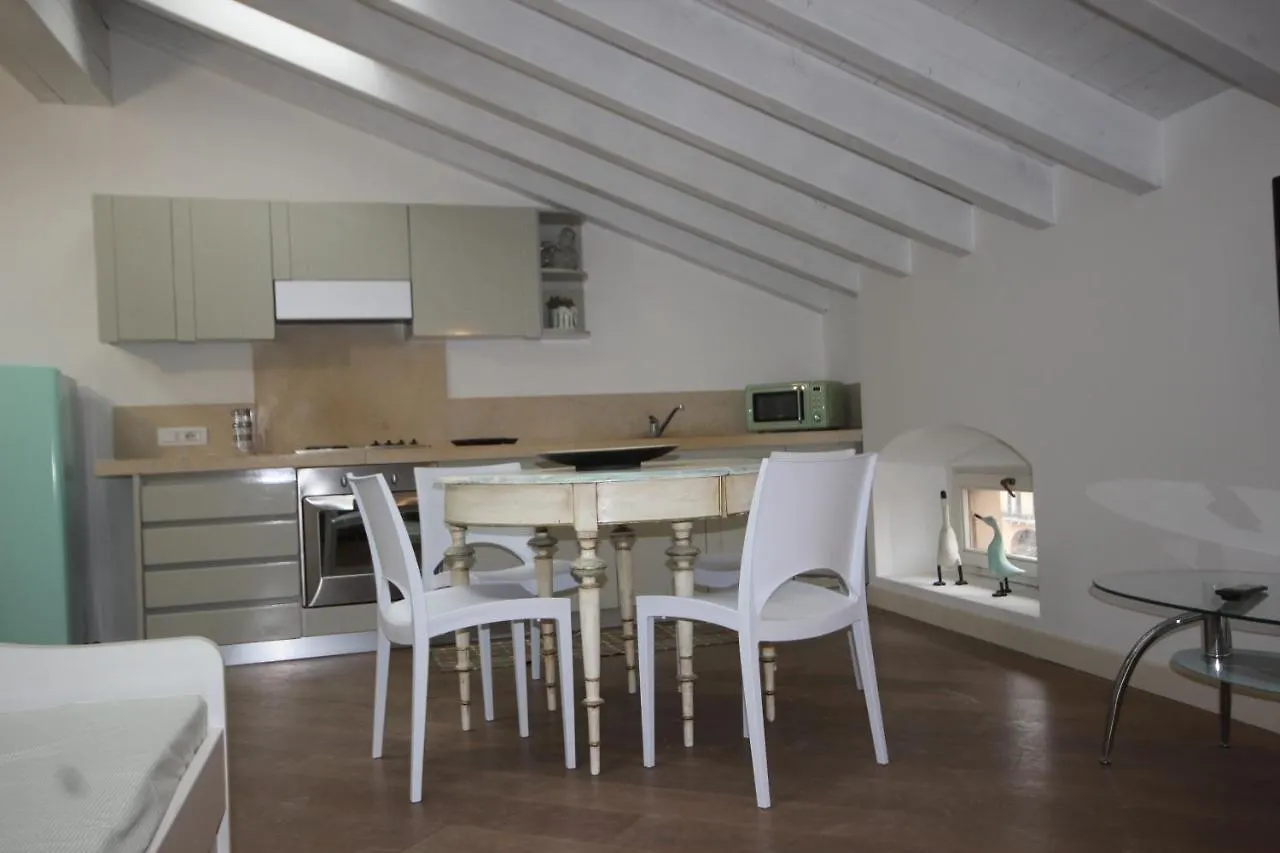 Mansarda Di Alice Apartment Desenzano del Garda 0*,  Italy